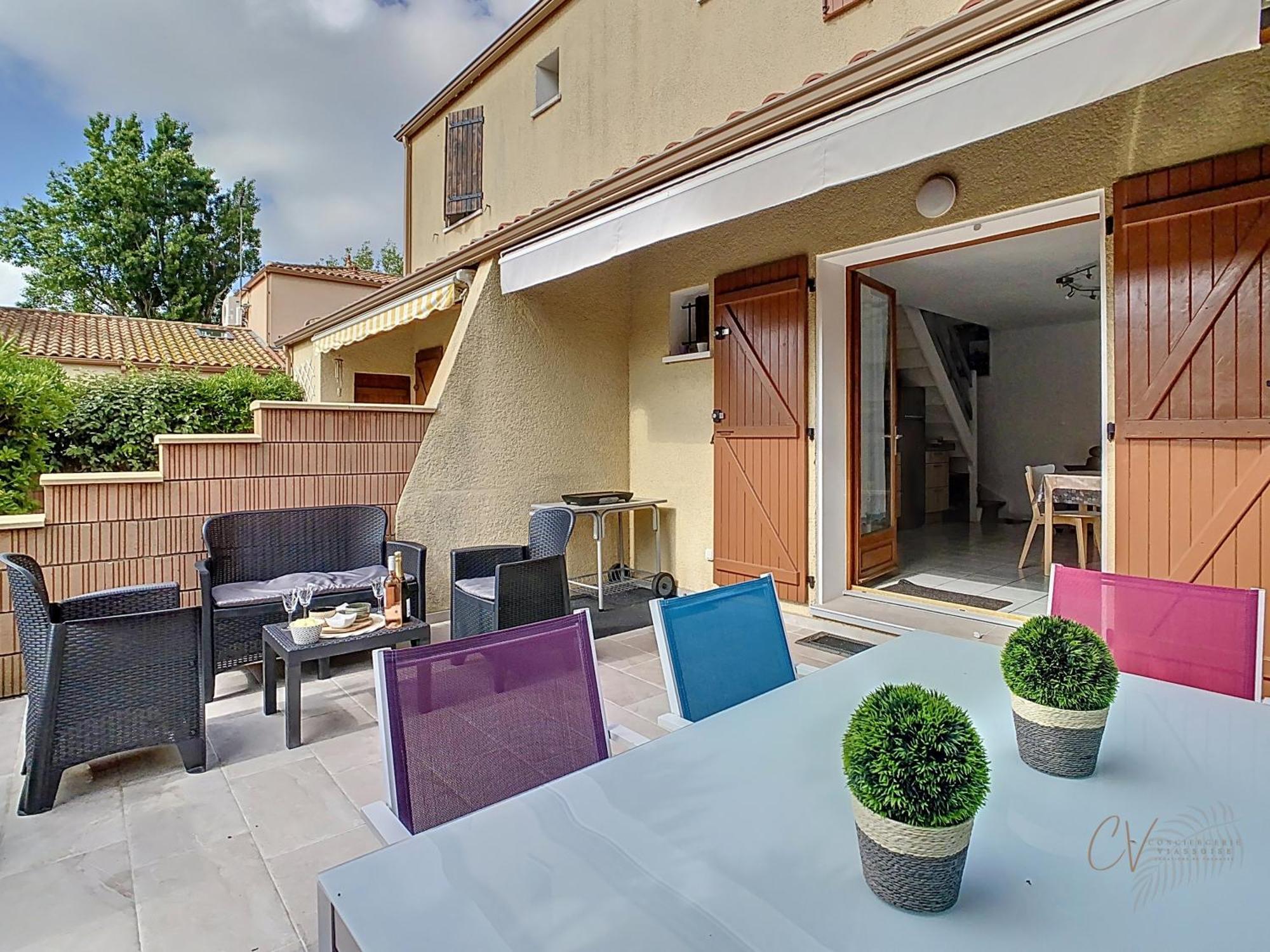 Petit Coin De Paradis Dans Residence Avec Piscine Vias Buitenkant foto