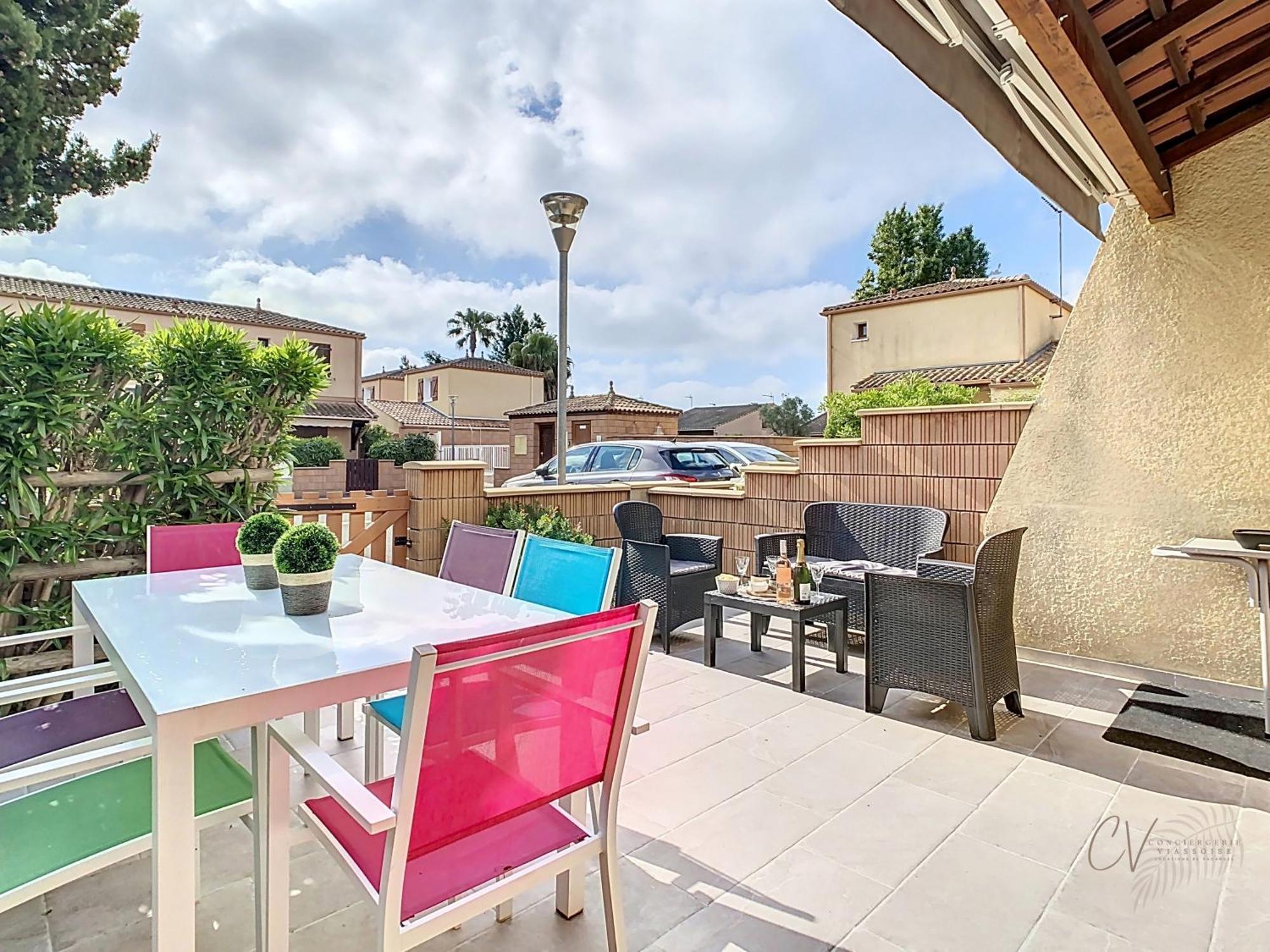 Petit Coin De Paradis Dans Residence Avec Piscine Vias Buitenkant foto