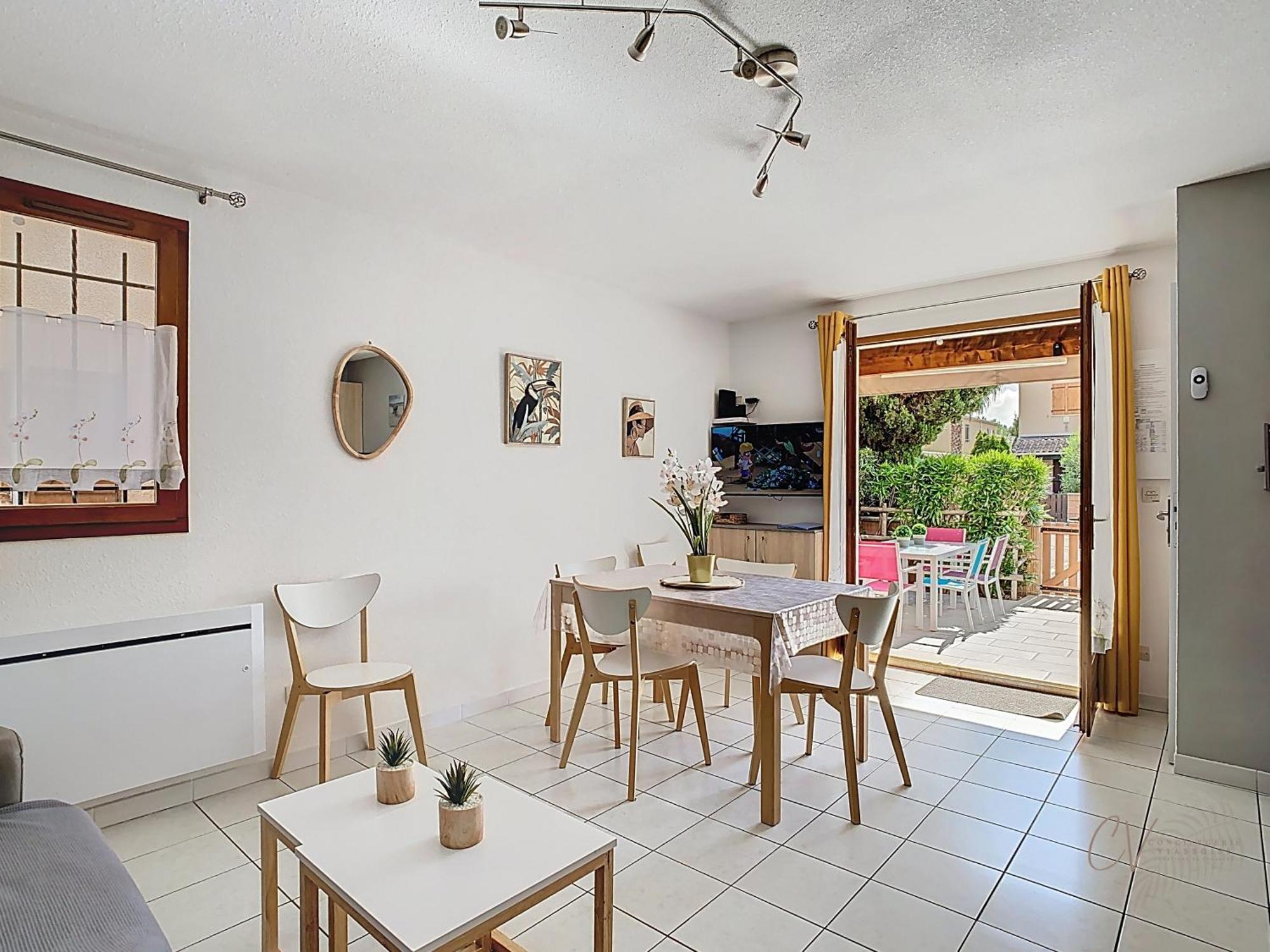 Petit Coin De Paradis Dans Residence Avec Piscine Vias Buitenkant foto